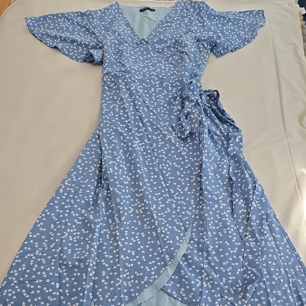 SHEIN Light Blue Asymmetrical Dress with Heart Pattern